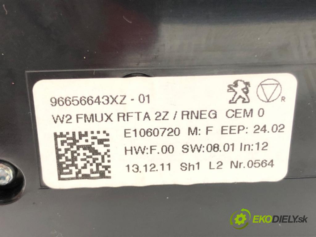 PEUGEOT 508 I (8D_) 2010 - 2018    1.6 HDi 82 kW [112 KM] olej napędowy 2010 - 2018  Panel ovládania radia 96656643XZ (Prepínače, spínače, tlačidlá a ovládače kúrenia)