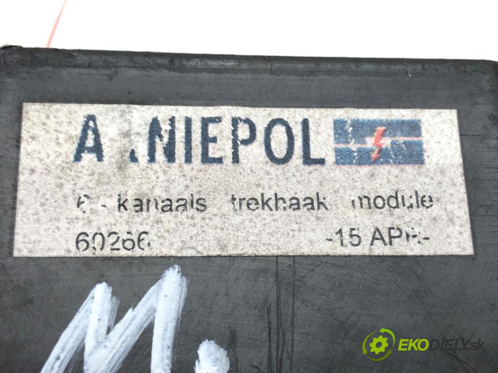 PEUGEOT 508 I (8D_) 2010 - 2018    1.6 HDi 82 kW [112 KM] olej napędowy 2010 - 2018  Modul ťažného oka  (Ostatné)