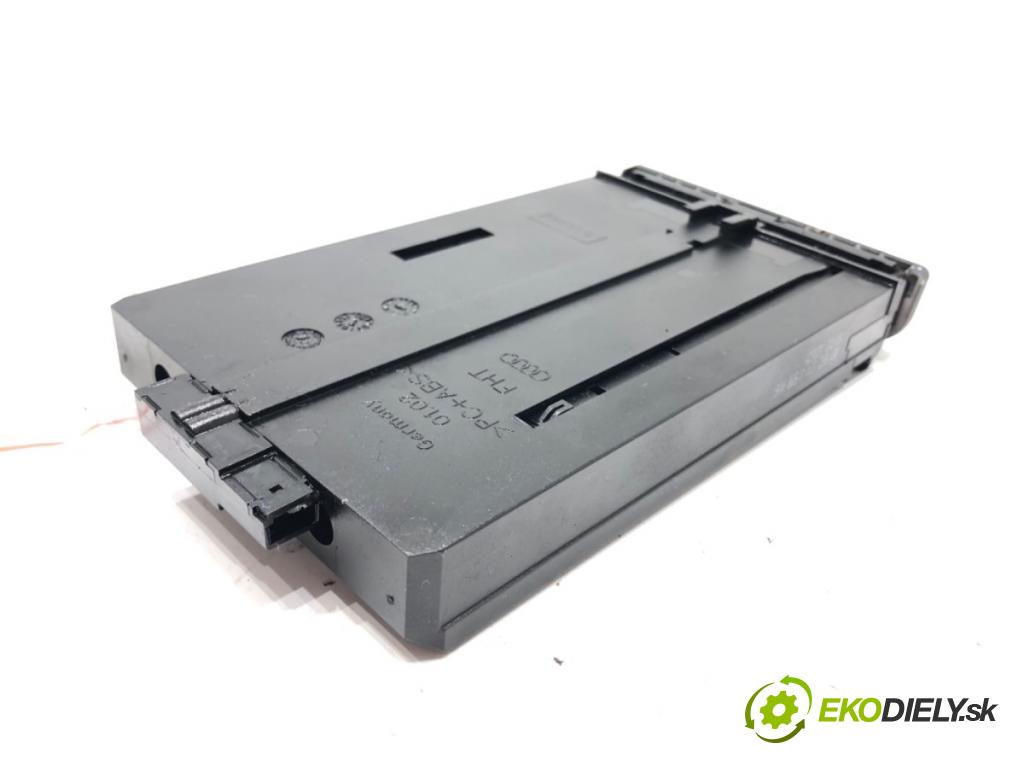 AUDI A4 B7 Avant (8ED) 2004 - 2008    2.0 TDI 103 kW [140 KM] olej napędowy 2004 - 2008  Držiak na nápoje  (Úchyty, držiaky na nápoje)