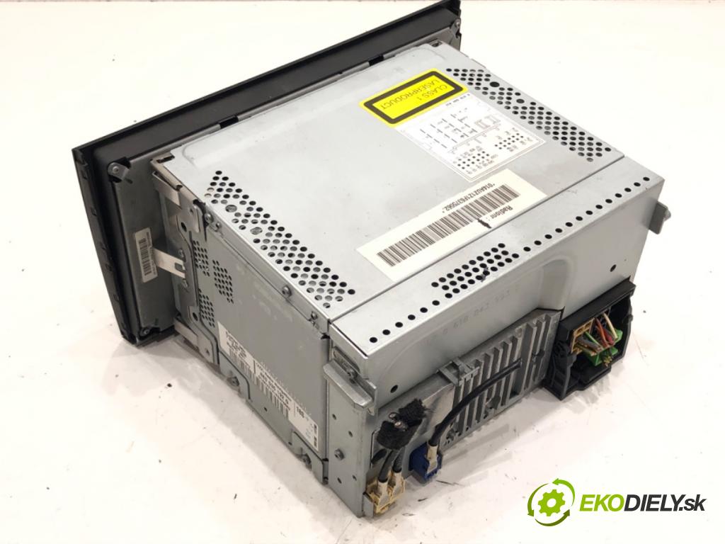 AUDI A4 B7 Avant (8ED) 2004 - 2008    2.0 TDI 103 kW [140 KM] olej napędowy 2004 - 2008  RADIO Navigácia 8E0035192G (Audio zariadenia)