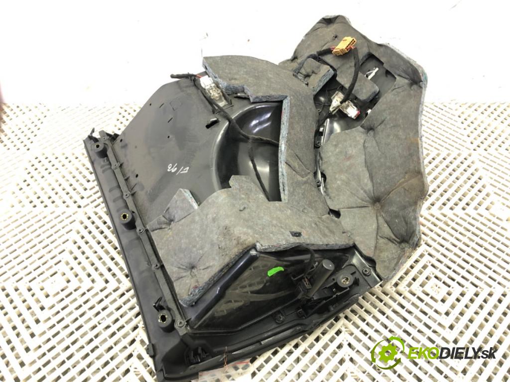 AUDI A4 B7 Avant (8ED) 2004 - 2008    2.0 TDI 103 kW [140 KM] olej napędowy 2004 - 2008  Priehradka, kastlík spolujazdca  (Priehradky, kastlíky)