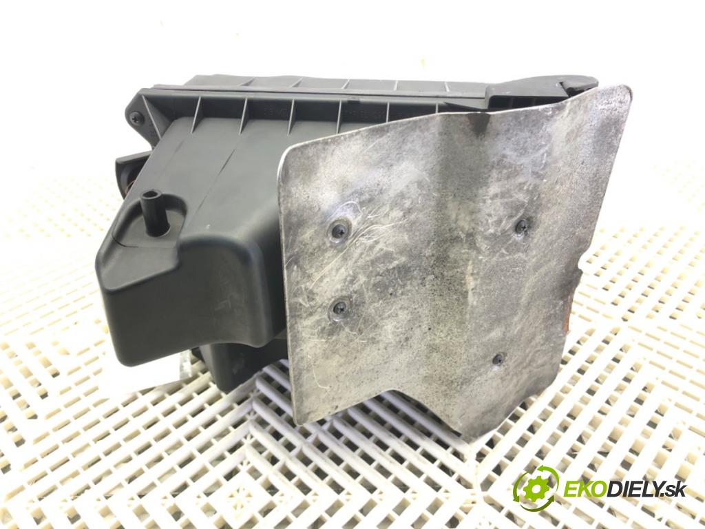 AUDI A4 B7 Avant (8ED) 2004 - 2008    2.0 TDI 103 kW [140 KM] olej napędowy 2004 - 2008  Obal filtra vzduchu 03G1338372 (Obaly filtrov vzduchu)