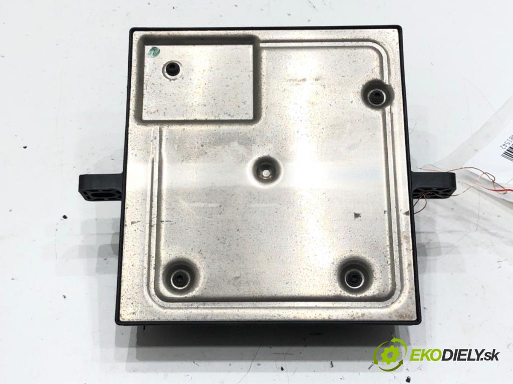 AUDI A4 B7 Avant (8ED) 2004 - 2008    2.0 TDI 103 kW [140 KM] olej napędowy 2004 - 2008  Modul svetiel 8E0907279N (Ostatné)