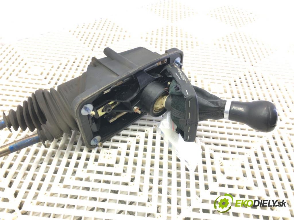 AUDI A4 B7 Avant (8ED) 2004 - 2008    2.0 TDI 103 kW [140 KM] olej napędowy 2004 - 2008  Kulisa  (Rýchlostné páky / kulisy)