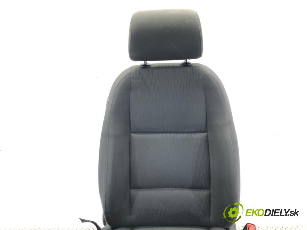 AUDI A4 B7 Avant (8ED) 2004 - 2008    2.0 TDI 103 kW [140 KM] olej napędowy 2004 - 2008  Sedadlo pravy predný