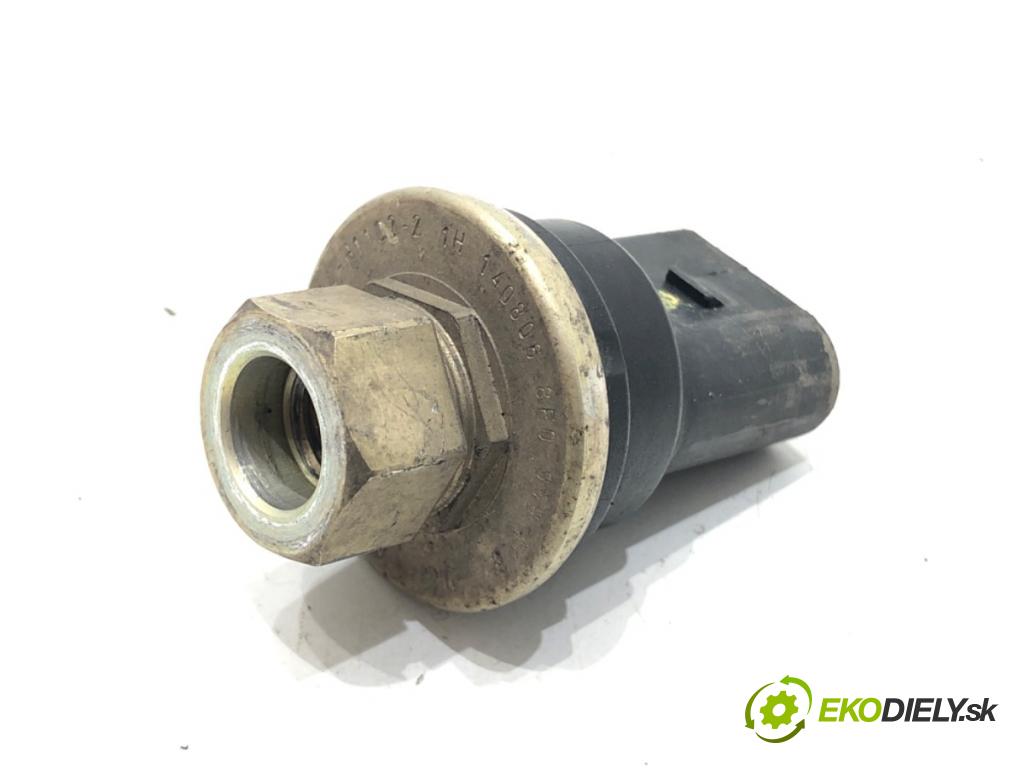 AUDI A4 B7 Avant (8ED) 2004 - 2008    2.0 TDI 103 kW [140 KM] olej napędowy 2004 - 2008  snímač klimatizace 8E0959126 (Snímače)