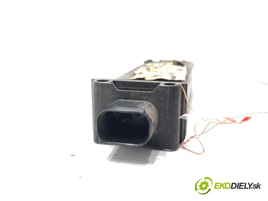 AUDI A4 B7 Avant (8ED) 2004 - 2008    2.0 TDI 103 kW [140 KM] olej napędowy 2004 - 2008  snímač tlaku OPON 8E0907277 (Snímače tlaku v pneumatikách)