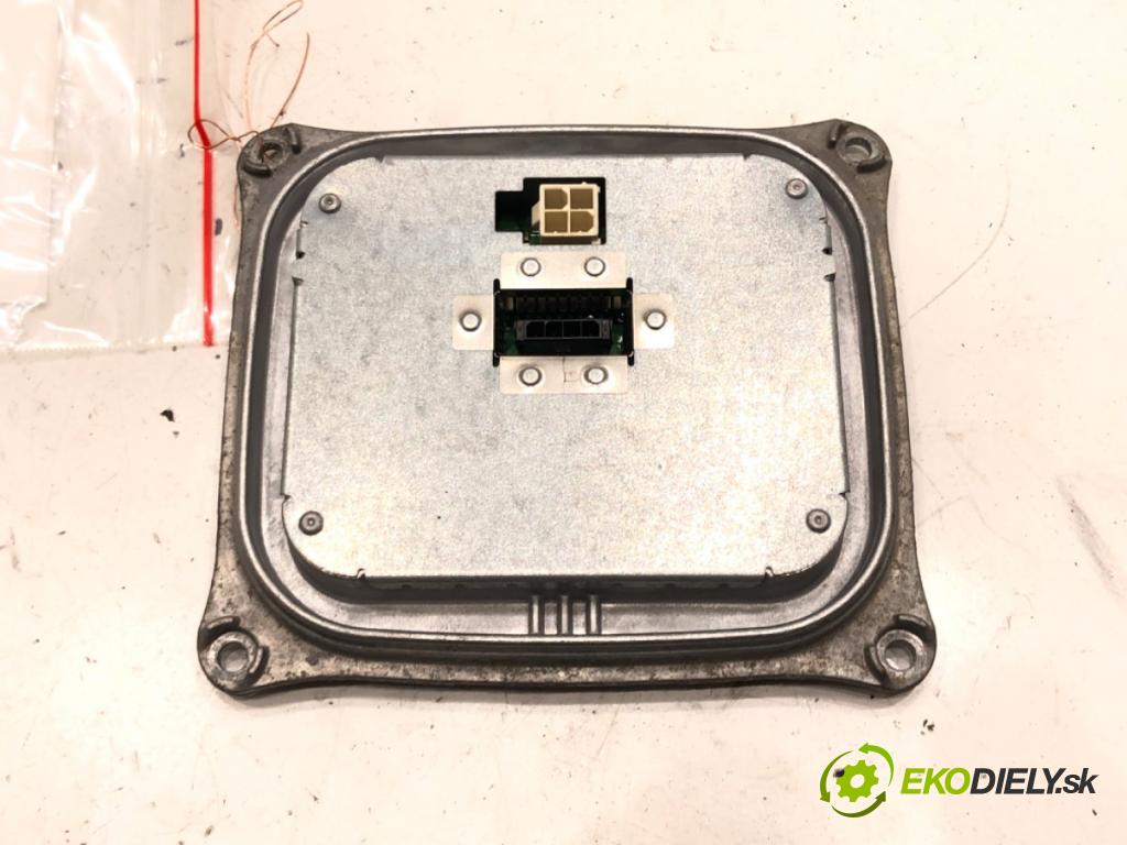 BMW X3 (E83) 2003 - 2011    2.0 sd 130 kW [177 KM] olej napędowy 2007 - 2008  Menič XENON 1307329153 (Riadiace jednotky xenónu)