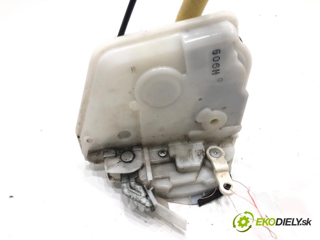 MAZDA 2 (DE_, DH_) 2007 - 2015    1.4 MZR-CD 50 kW [68 KM] olej napędowy 2008 - 2015  zámok dveře levý přední část