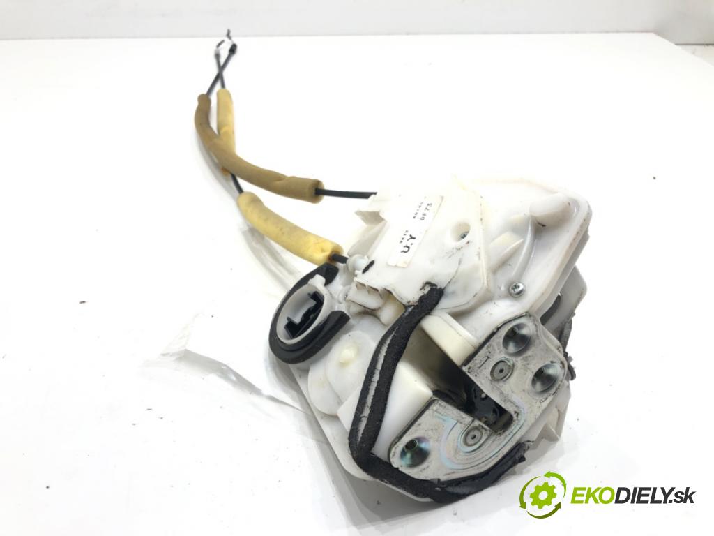MAZDA 2 (DE_, DH_) 2007 - 2015    1.4 MZR-CD 50 kW [68 KM] olej napędowy 2008 - 2015  zámok dveře levý přední část