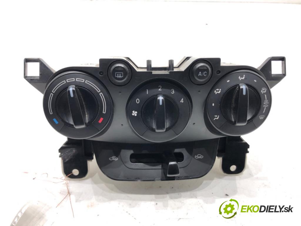 MAZDA 2 (DE_, DH_) 2007 - 2015    1.4 MZR-CD 50 kW [68 KM] olej napędowy 2008 - 2015  Panel ovládania kúrenia UDF71 (Prepínače, spínače, tlačidlá a ovládače kúrenia)