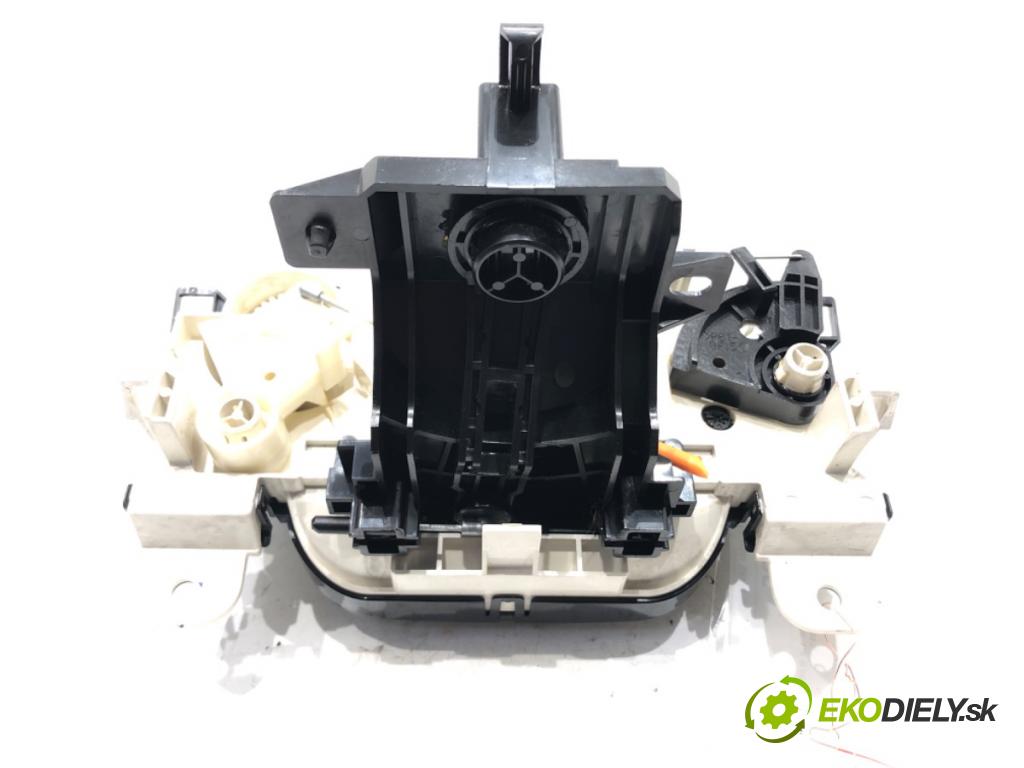 MAZDA 2 (DE_, DH_) 2007 - 2015    1.4 MZR-CD 50 kW [68 KM] olej napędowy 2008 - 2015  Panel ovládania kúrenia UDF71 (Prepínače, spínače, tlačidlá a ovládače kúrenia)