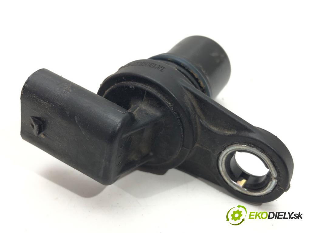 JEEP COMPASS (MP, M6) 2016 - 2022    2.4 MultiAir 4x4 129 kW [175 KM] benzyna 2017 - 2022  snímač pozice vačkového hřídele 68080819AC (Snímače polohy kliky, vačky)