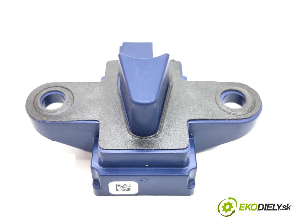 JEEP COMPASS (MP, M6) 2016 - 2022    2.4 MultiAir 4x4 129 kW [175 KM] benzyna 2017 - 2022  Snímač nárazu 53328368 (Snímače nárazu)