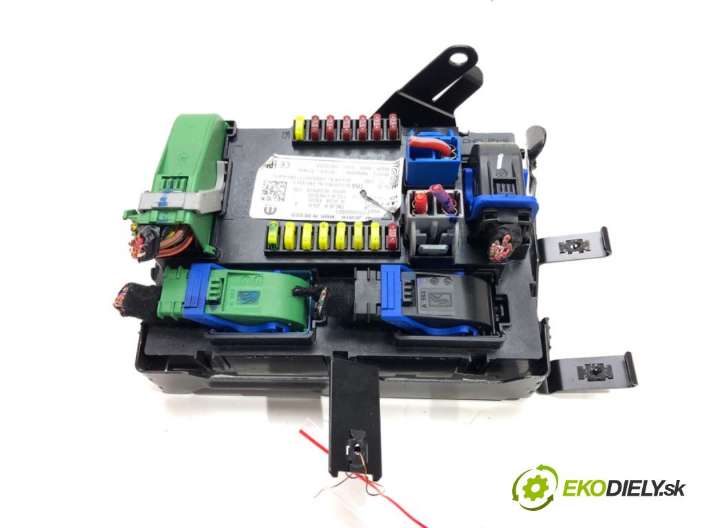 JEEP COMPASS (MP, M6) 2016 - 2022    2.4 MultiAir 4x4 129 kW [175 KM] benzyna 2017 - 2022  modul BSI 28720130 (Pojistkové skříňky)