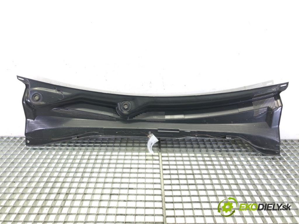 JEEP COMPASS (MP, M6) 2016 - 2022    2.4 MultiAir 4x4 129 kW [175 KM] benzyna 2017 - 2022  Torpédo, plast pod čelné okno  (Torpéda)