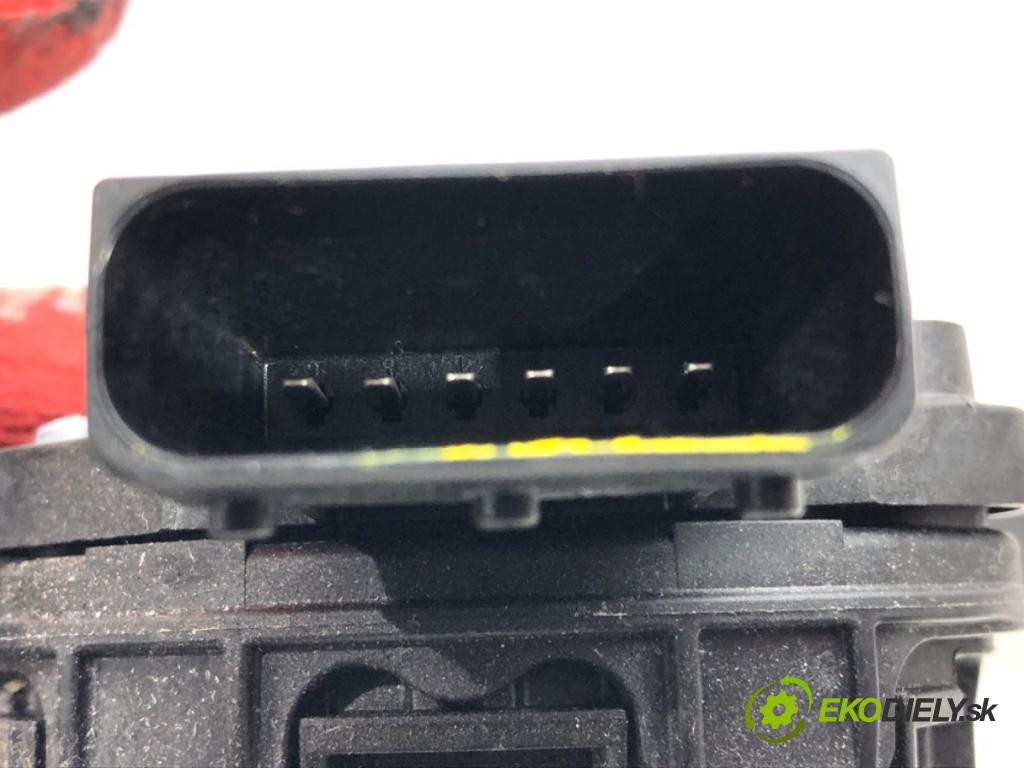 JEEP COMPASS (MP, M6) 2016 - 2022    2.4 MultiAir 4x4 129 kW [175 KM] benzyna 2017 - 2022  Potenciometer plynu 51980266 (Pedále)