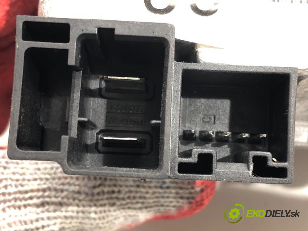 JEEP COMPASS (MP, M6) 2016 - 2022    2.4 MultiAir 4x4 129 kW [175 KM] benzyna 2017 - 2022  Modul servočerpadlo 68276903AM (Ostatné)