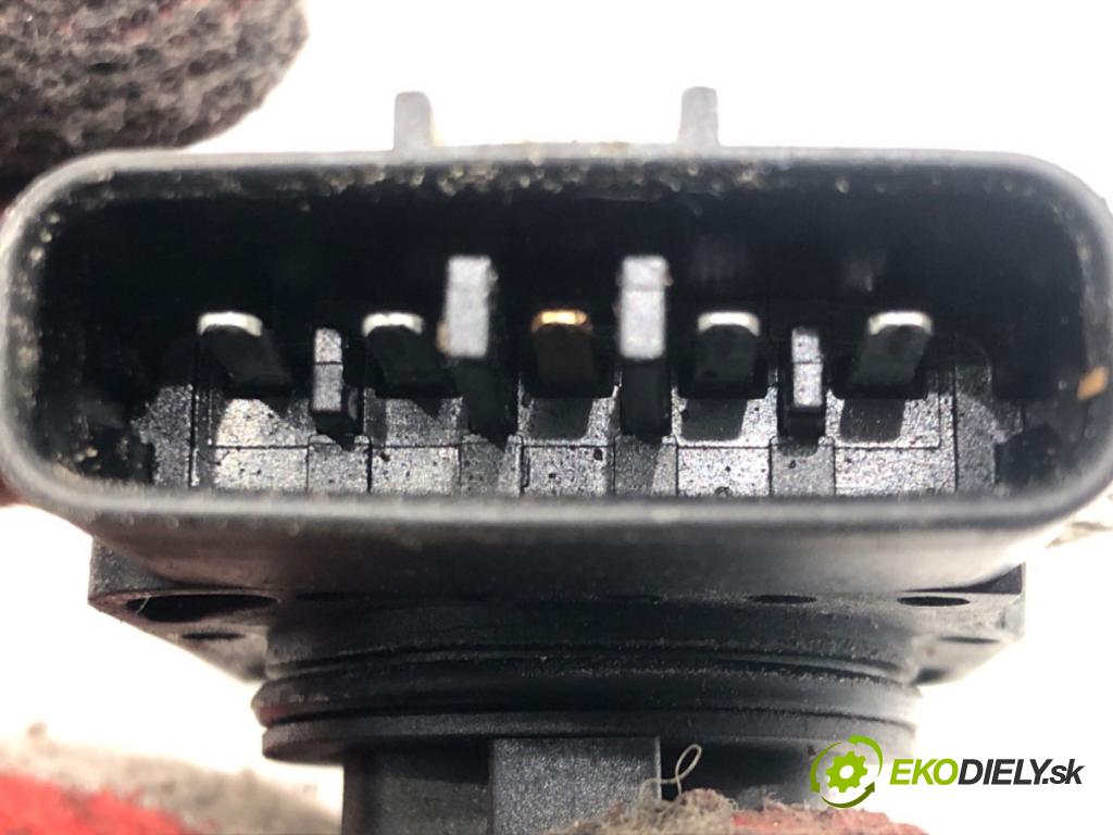 TOYOTA COROLLA Verso (ZER_, ZZE12_, R1_) 2004 - 2009    2.2 D-4D (AUR10_) 100 kW [136 KM] olej napędowy 2005 - 2009  Váha vzduchu 22204-0N010 (Váhy vzduchu)