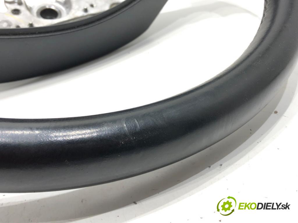 TOYOTA COROLLA Verso (ZER_, ZZE12_, R1_) 2004 - 2009    2.2 D-4D (AUR10_) 100 kW [136 KM] olej napędowy 2005 - 2009  Volant  (Volanty)