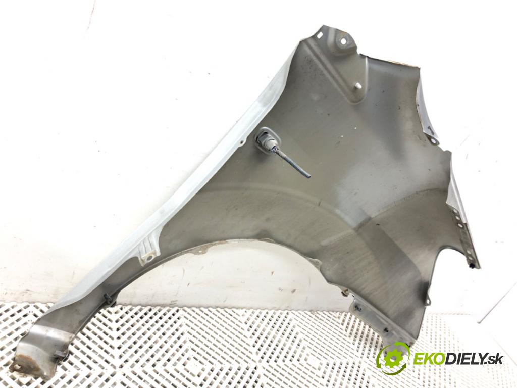 TOYOTA COROLLA Verso (ZER_, ZZE12_, R1_) 2004 - 2009    2.2 D-4D (AUR10_) 100 kW [136 KM] olej napędowy 2005 - 2009  blatník levý přední část
