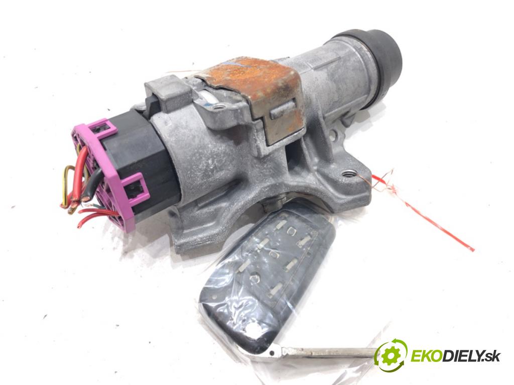 AUDI A4 B7 (8EC) 2004 - 2008    1.6 75 kW [102 KM] benzyna 2004 - 2008  spinačka 4B0905851N (Spínacie skrinky a kľúče)