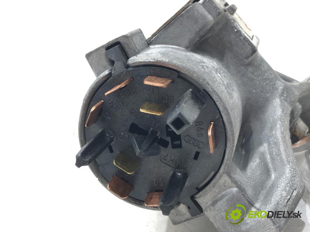 AUDI A4 B7 (8EC) 2004 - 2008    1.6 75 kW [102 KM] benzyna 2004 - 2008  spinačka 4B0905851N (Spínacie skrinky a kľúče)