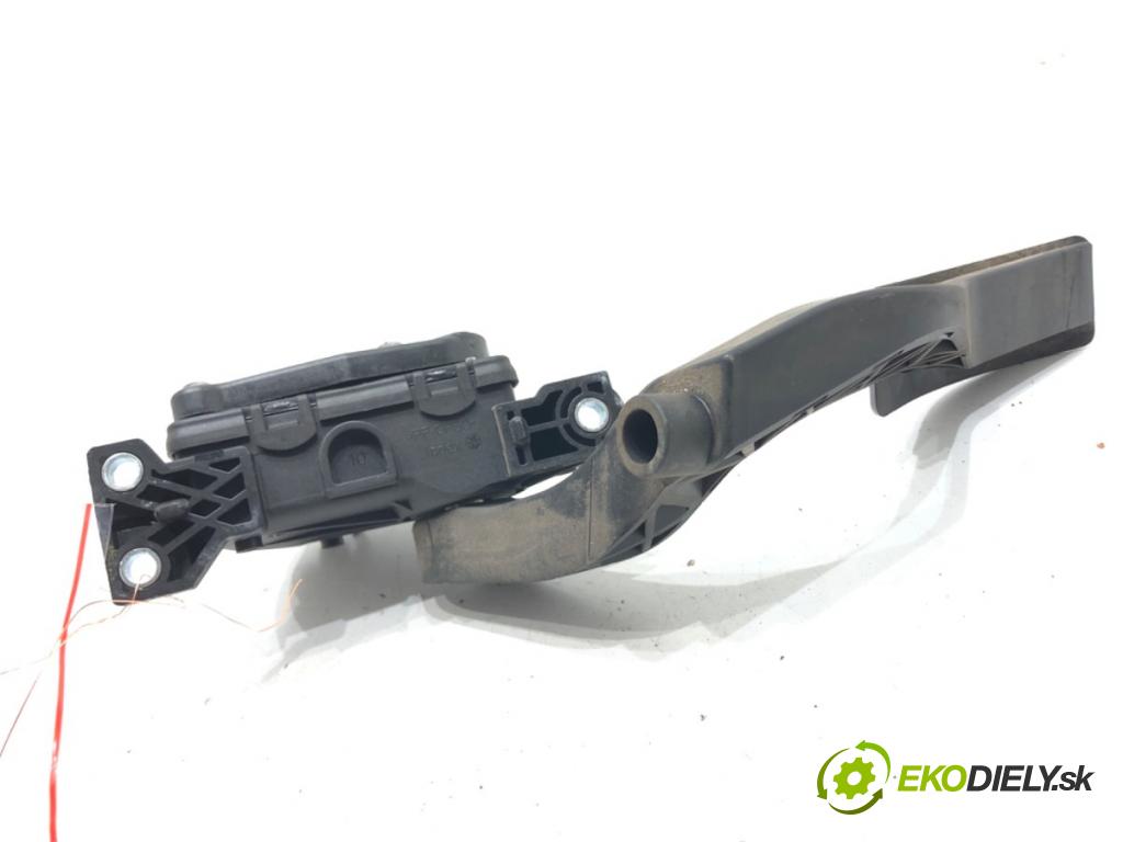 AUDI A4 B7 (8EC) 2004 - 2008    1.6 75 kW [102 KM] benzyna 2004 - 2008  Potenciometer plynu 8E1721523C (Pedále)