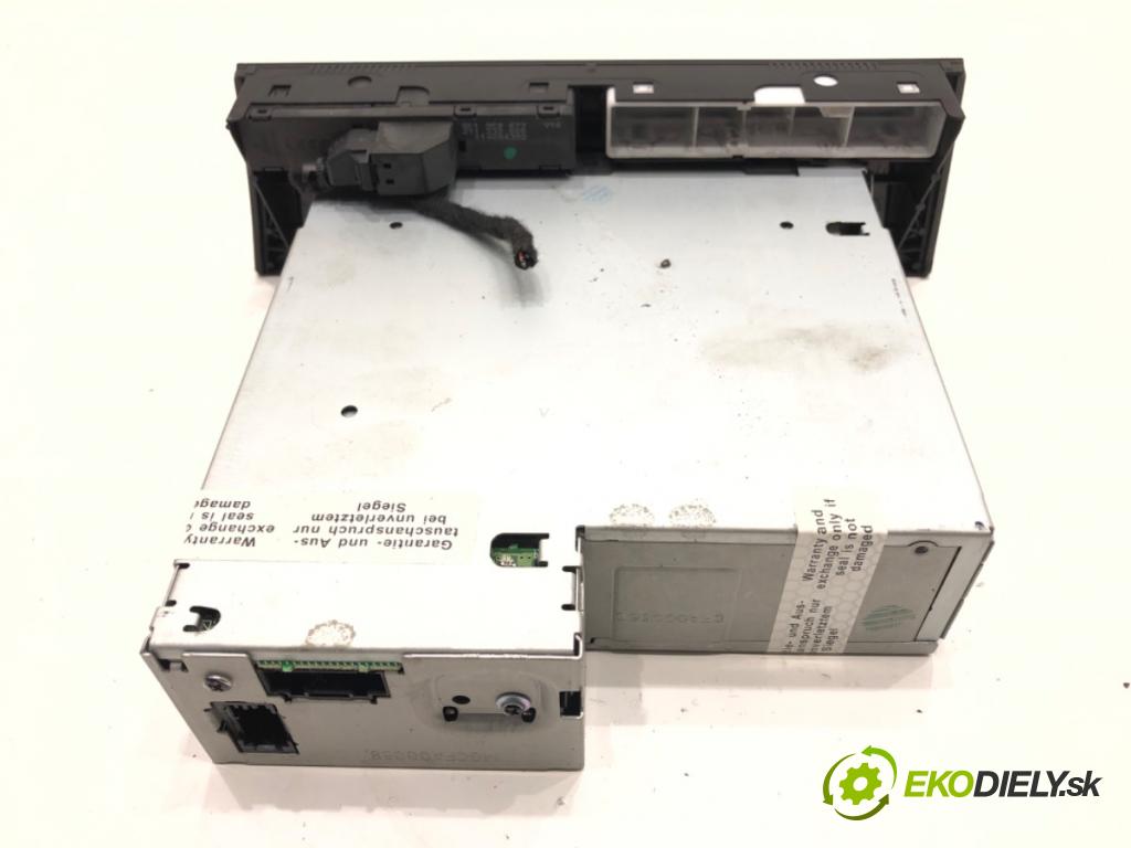 AUDI A4 B8 Avant (8K5) 2007 - 2015    2.0 TDI 105 kW [143 KM] olej napędowy 2008 - 2015  Menič CD 8T1035110C (CD meniče)