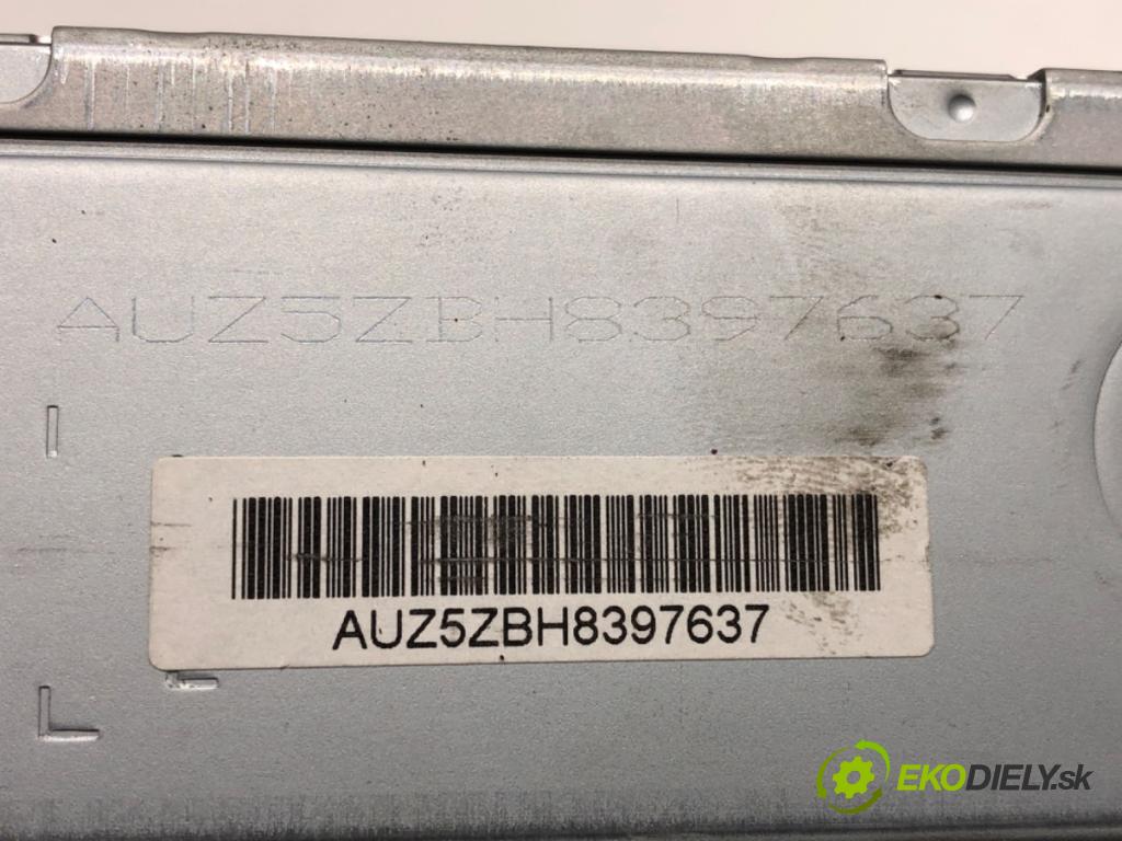 AUDI A4 B8 Avant (8K5) 2007 - 2015    2.0 TDI 105 kW [143 KM] olej napędowy 2008 - 2015  Menič CD 8T1035110C (CD meniče)