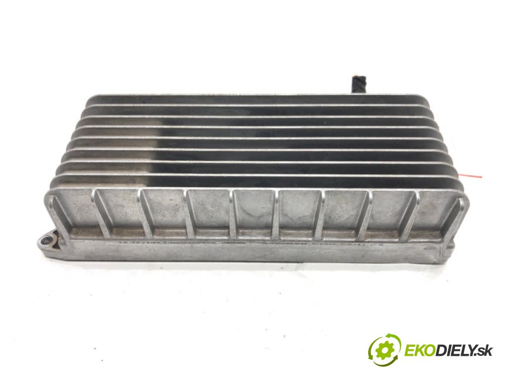 AUDI A4 B8 Avant (8K5) 2007 - 2015    2.0 TDI 105 kW [143 KM] olej napędowy 2008 - 2015  Zosilňovač 8T0035223AE (Zosilňovače)