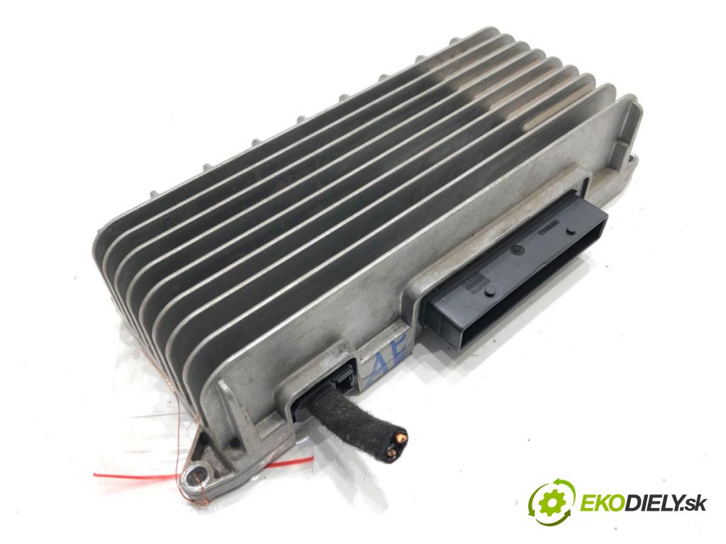 AUDI A4 B8 Avant (8K5) 2007 - 2015    2.0 TDI 105 kW [143 KM] olej napędowy 2008 - 2015  Zosilňovač 8T0035223AE (Zosilňovače)