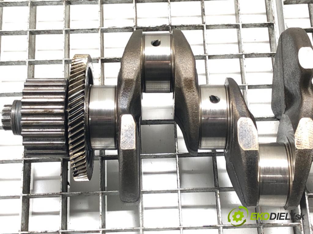 AUDI A4 B8 Avant (8K5) 2007 - 2015    2.0 TDI 105 kW [143 KM] olej napędowy 2008 - 2015  Kardaň, hriadeľ KLIKA: 38AA (Ostatné)