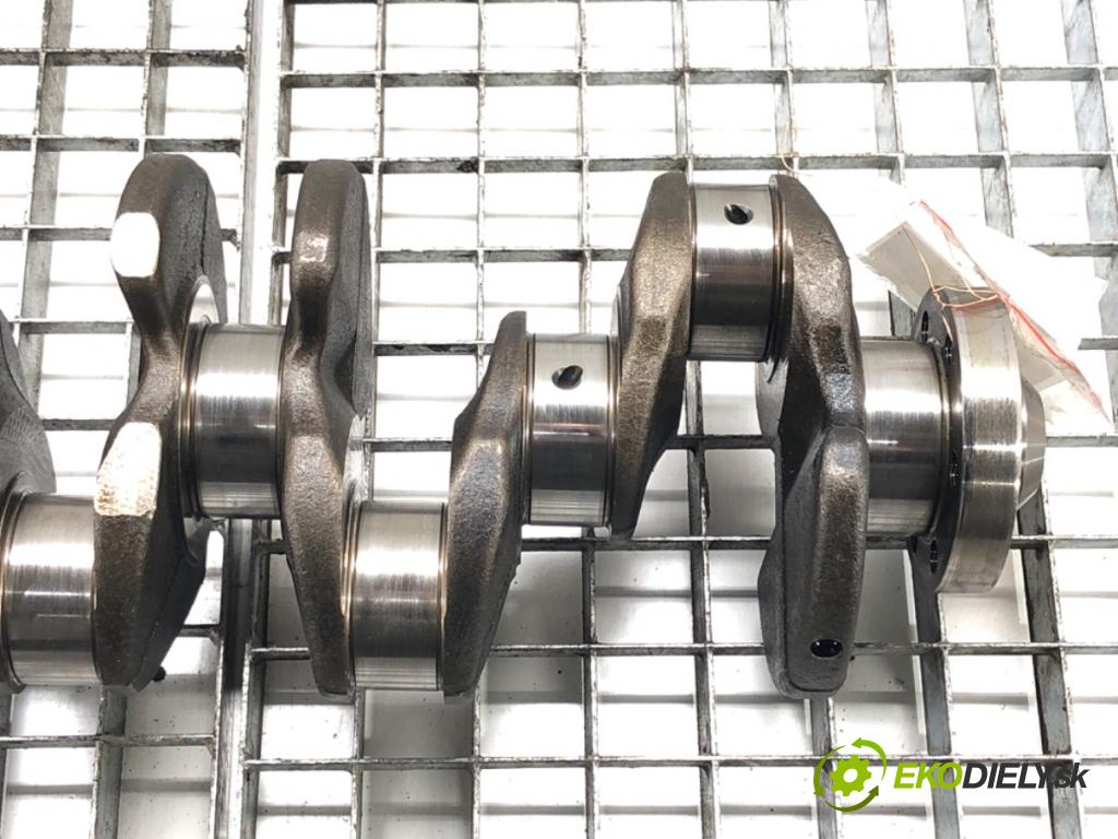 AUDI A4 B8 Avant (8K5) 2007 - 2015    2.0 TDI 105 kW [143 KM] olej napędowy 2008 - 2015  Kardaň, hriadeľ KLIKA: 38AA (Ostatné)