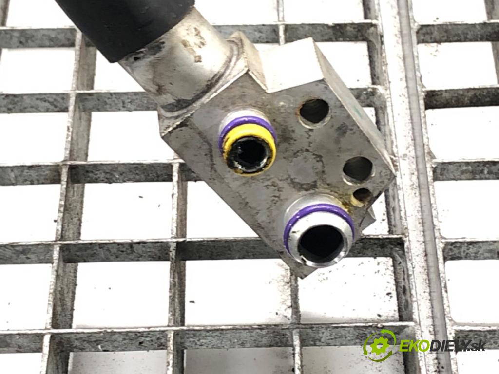 AUDI A4 B8 Avant (8K5) 2007 - 2015    2.0 TDI 105 kW [143 KM] olej napędowy 2008 - 2015  rúrka klimatizácie 8K1260712B (Rúrky klimatizácie)