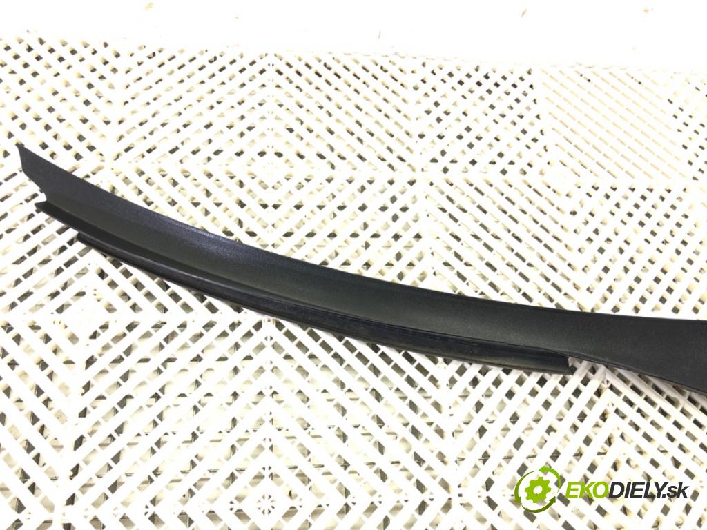 AUDI A4 B8 Avant (8K5) 2007 - 2015    2.0 TDI 105 kW [143 KM] olej napędowy 2008 - 2015  Torpédo, plast pod čelné okno 8K1819403 (Torpéda)