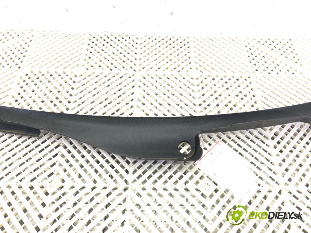 AUDI A4 B8 Avant (8K5) 2007 - 2015    2.0 TDI 105 kW [143 KM] olej napędowy 2008 - 2015  Torpédo, plast pod čelné okno 8K1819403 (Torpéda)