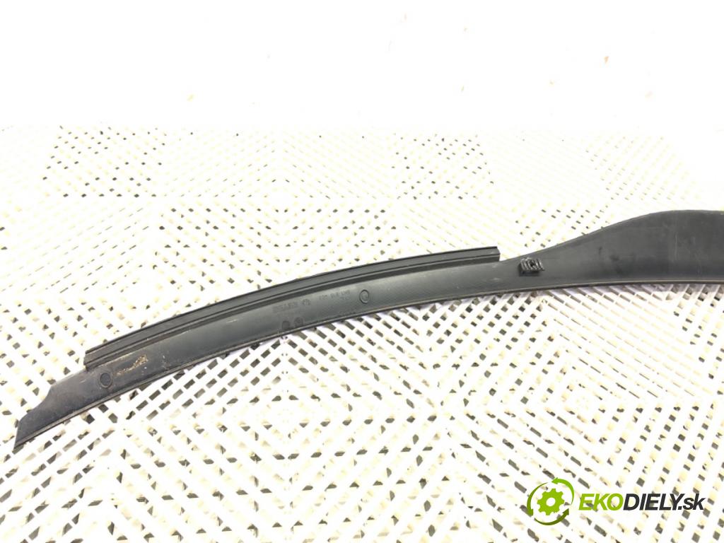 AUDI A4 B8 Avant (8K5) 2007 - 2015    2.0 TDI 105 kW [143 KM] olej napędowy 2008 - 2015  Torpédo, plast pod čelné okno 8K1819403 (Torpéda)