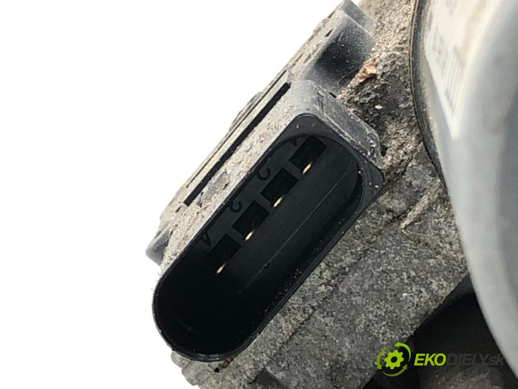 AUDI A4 B8 Avant (8K5) 2007 - 2015    2.0 TDI 105 kW [143 KM] olej napędowy 2008 - 2015  Mechanizmus stieračov predný  (Motorčeky stieračov predné)