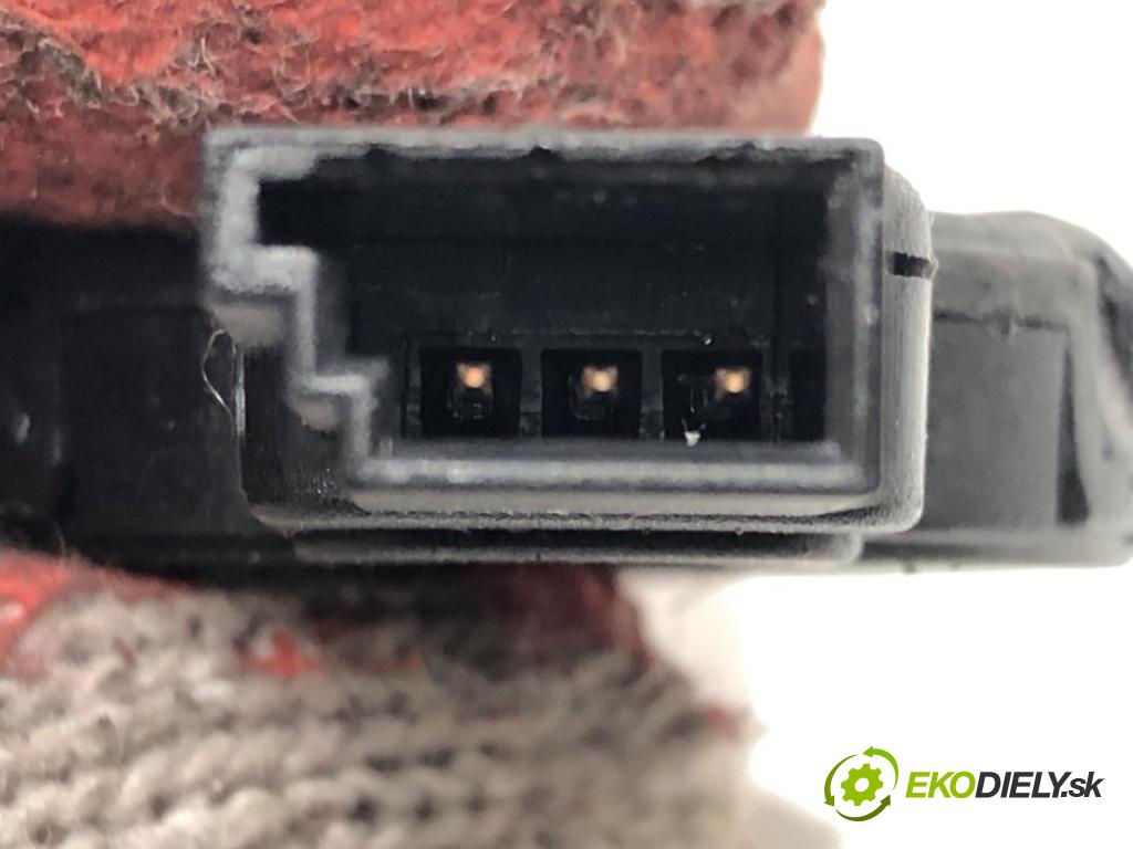 AUDI A4 B8 Avant (8K5) 2007 - 2015    2.0 TDI 105 kW [143 KM] olej napędowy 2008 - 2015  Snímač dažďa 8K0955559 (Snímače dažďa)