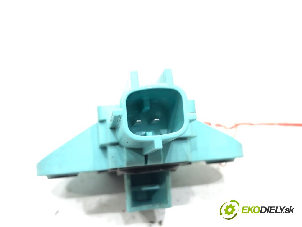 AUDI A4 B8 Avant (8K5) 2007 - 2015    2.0 TDI 105 kW [143 KM] olej napędowy 2008 - 2015  Snímač nárazu 8K0955557C (Snímače nárazu)