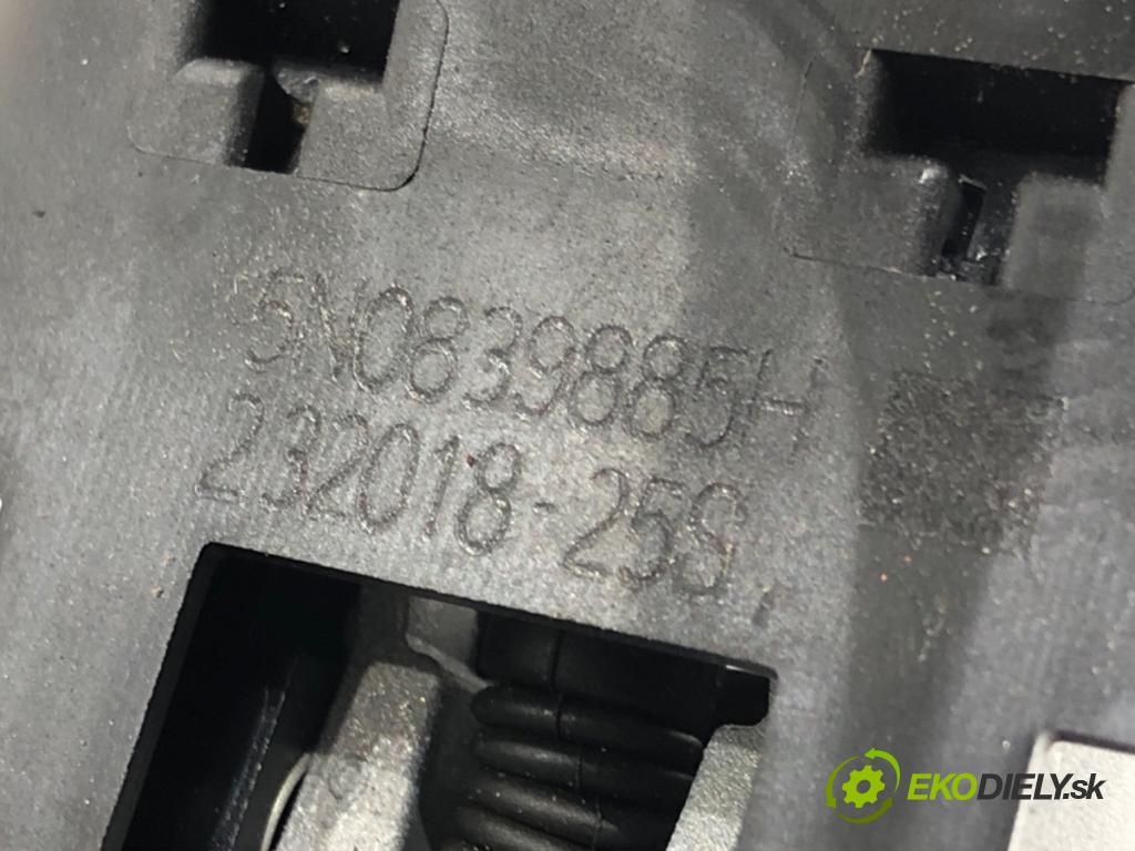 SEAT ATECA (KH7, KHP) 2016 - 2022    1.4 TSI 110 kW [150 KM] benzyna 2016 - 2022  Kľučka vonkajšia ľavy zad