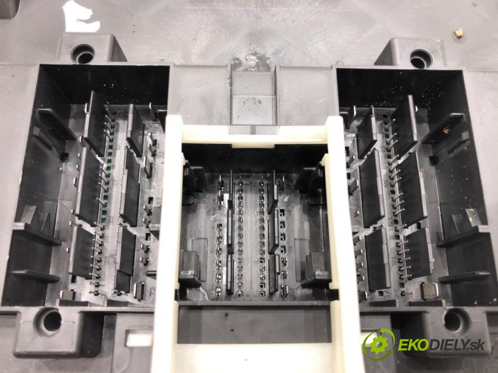 SEAT ATECA (KH7, KHP) 2016 - 2022    1.4 TSI 110 kW [150 KM] benzyna 2016 - 2022  Modul komfortu 5Q0937084CQ (Moduly komfortu)