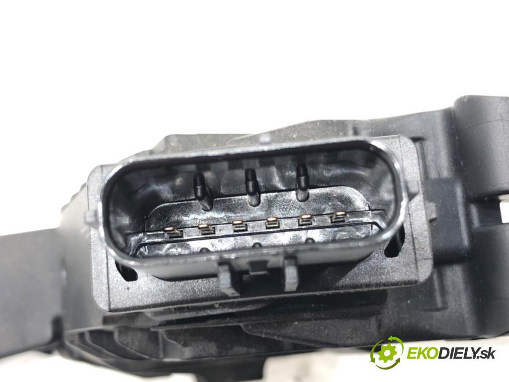 SEAT ATECA (KH7, KHP) 2016 - 2022    1.4 TSI 110 kW [150 KM] benzyna 2016 - 2022  Potenciometer plynu 5Q1723503J (Pedále)