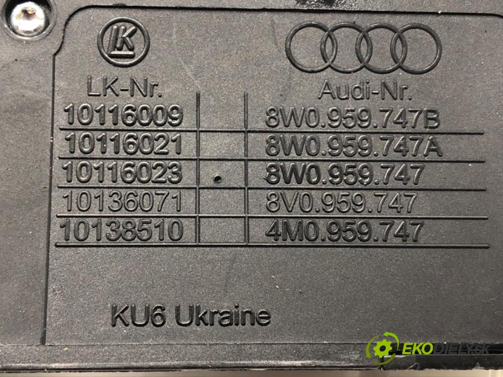 SEAT ATECA (KH7, KHP) 2016 - 2022    1.4 TSI 110 kW [150 KM] benzyna 2016 - 2022  Prepínač nastavenia sedačky 8W0959747B