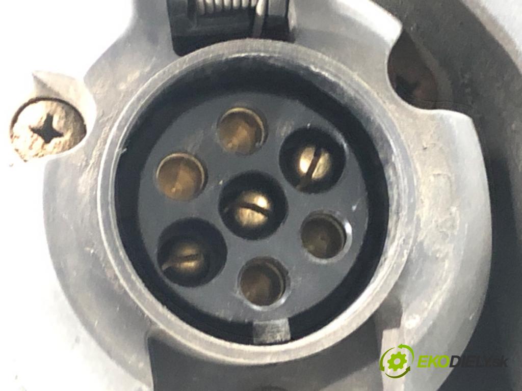 VOLVO XC60 I SUV (156) 2008 - 2017    2.4 D / D3 / D4 AWD 120 kW [163 KM] olej napędowy 2008 - 2017  Hák tažné zařízení 0270658MN (Tažná zařízení)