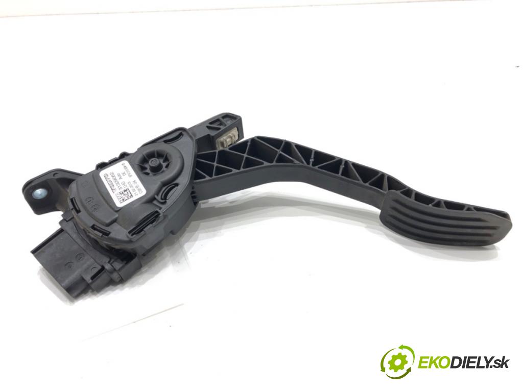 VOLVO XC60 I SUV (156) 2008 - 2017    2.4 D / D3 / D4 AWD 120 kW [163 KM] olej napędowy 2008 - 2017  Potenciometer plynu 31329062 (Pedále)