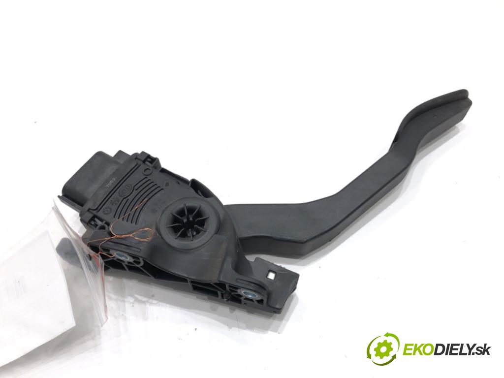 VOLVO XC60 I SUV (156) 2008 - 2017    2.4 D / D3 / D4 AWD 120 kW [163 KM] olej napędowy 2008 - 2017  Potenciometer plynu 31329062 (Pedále)