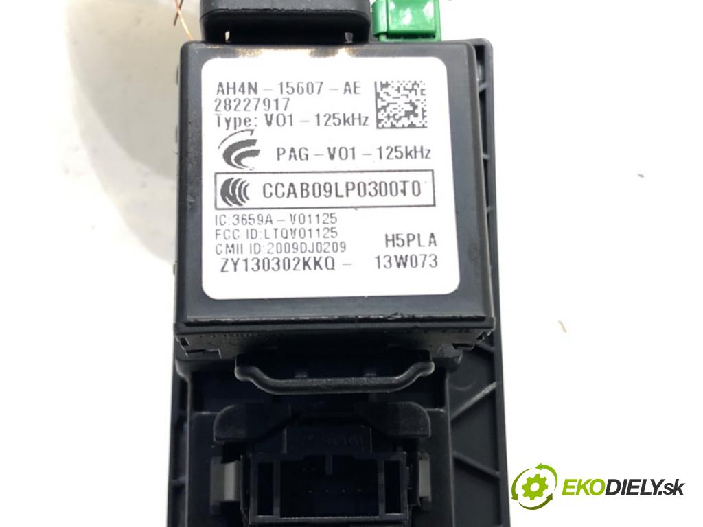 VOLVO XC60 I SUV (156) 2008 - 2017    2.4 D / D3 / D4 AWD 120 kW [163 KM] olej napędowy 2008 - 2017  spinačka AH4N-15607-AE (Spínacie skrinky a kľúče)