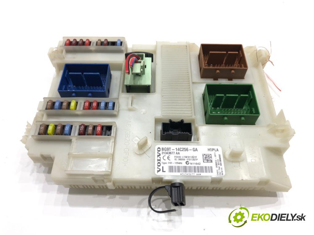 VOLVO XC60 I SUV (156) 2008 - 2017    2.4 D / D3 / D4 AWD 120 kW [163 KM] olej napędowy 2008 - 2017  modul BSI 31343677AA (Pojistkové skříňky)